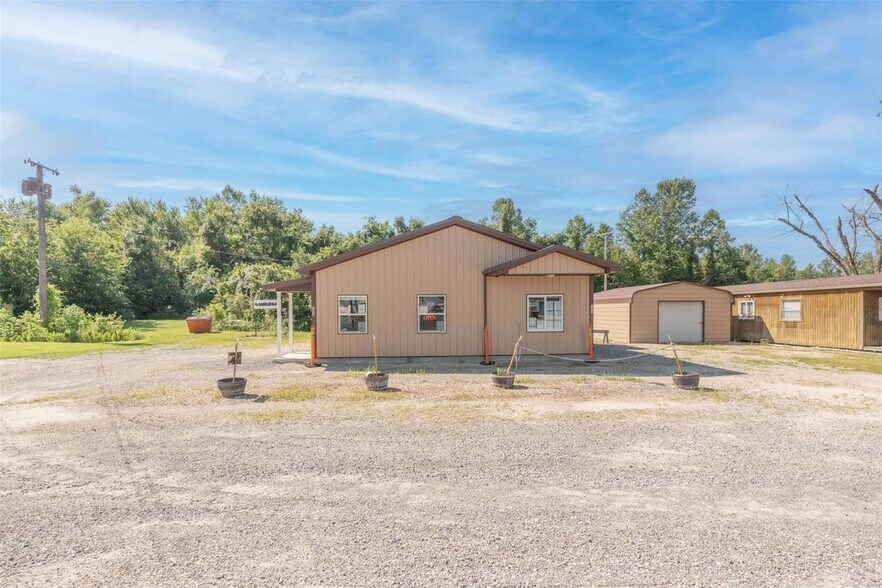 307 E State St, Delta, MO à vendre - Photo de l’immeuble – Image 2 sur 17