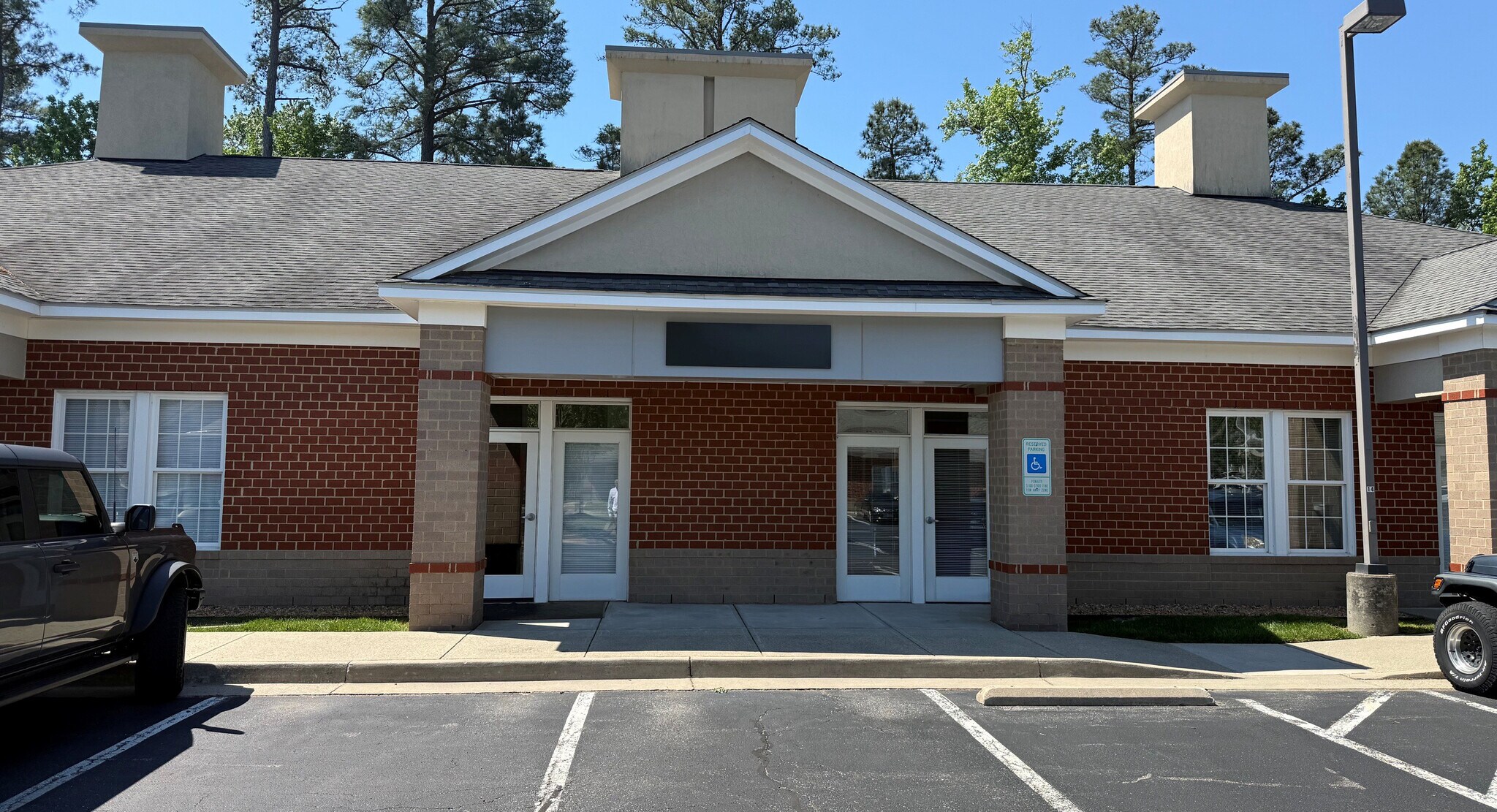11537 Nuckols Rd, Glen Allen, VA à louer Photo de l’immeuble– Image 1 sur 8
