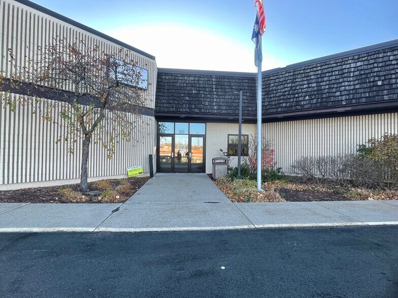 4540 Tower St SE, Prior Lake, MN à vendre - Photo de l’immeuble – Image 2 sur 20