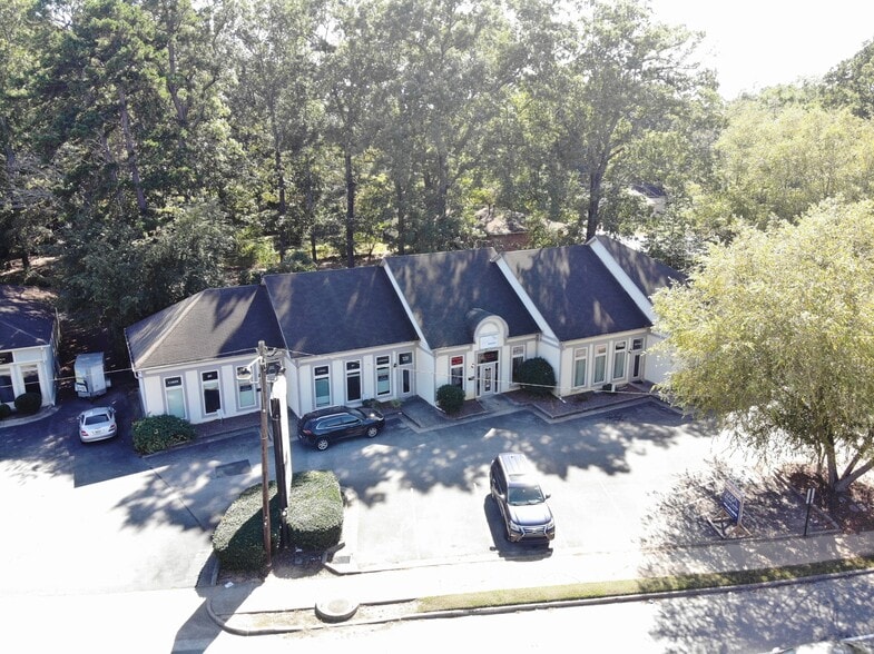 1067 Forest Pky, Forest Park, GA à vendre - Photo de l’immeuble – Image 2 sur 7