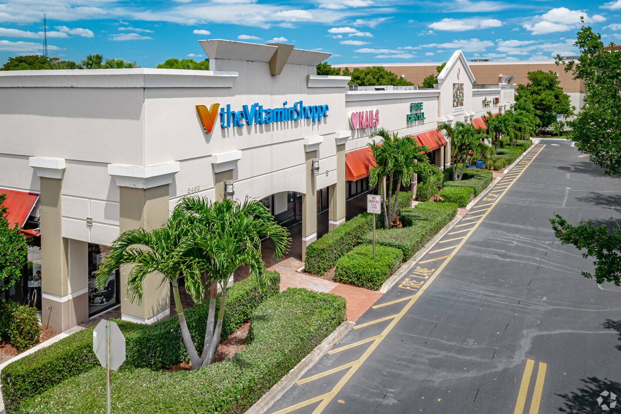 5463 Lyons Rd, Coconut Creek, FL à louer Photo principale– Image 1 sur 14