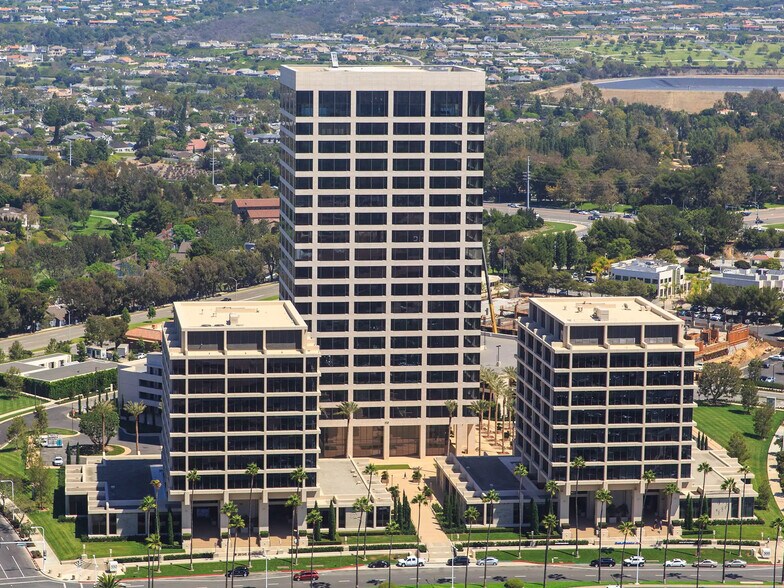 500 Newport Center Dr, Newport Beach, CA à louer - Photo de l’immeuble – Image 1 sur 1
