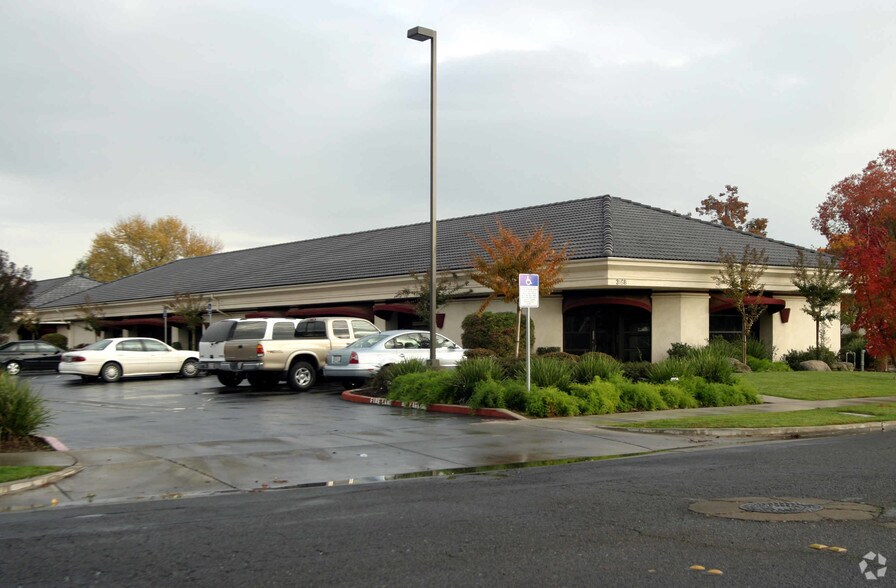 3168 Collins Dr, Merced, CA à louer - Photo de l’immeuble – Image 2 sur 5