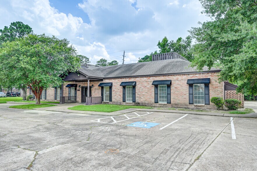 14721 Pebble Bend Dr, Houston, TX à louer - Photo de l’immeuble – Image 3 sur 92