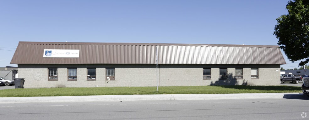 1261 Av de la Gare, Mascouche, QC à vendre - Photo de l’immeuble – Image 2 sur 2