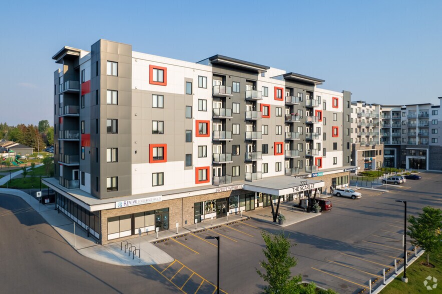 7711 MacLeod Trl SW, Calgary, AB à louer - Photo principale – Image 1 sur 24