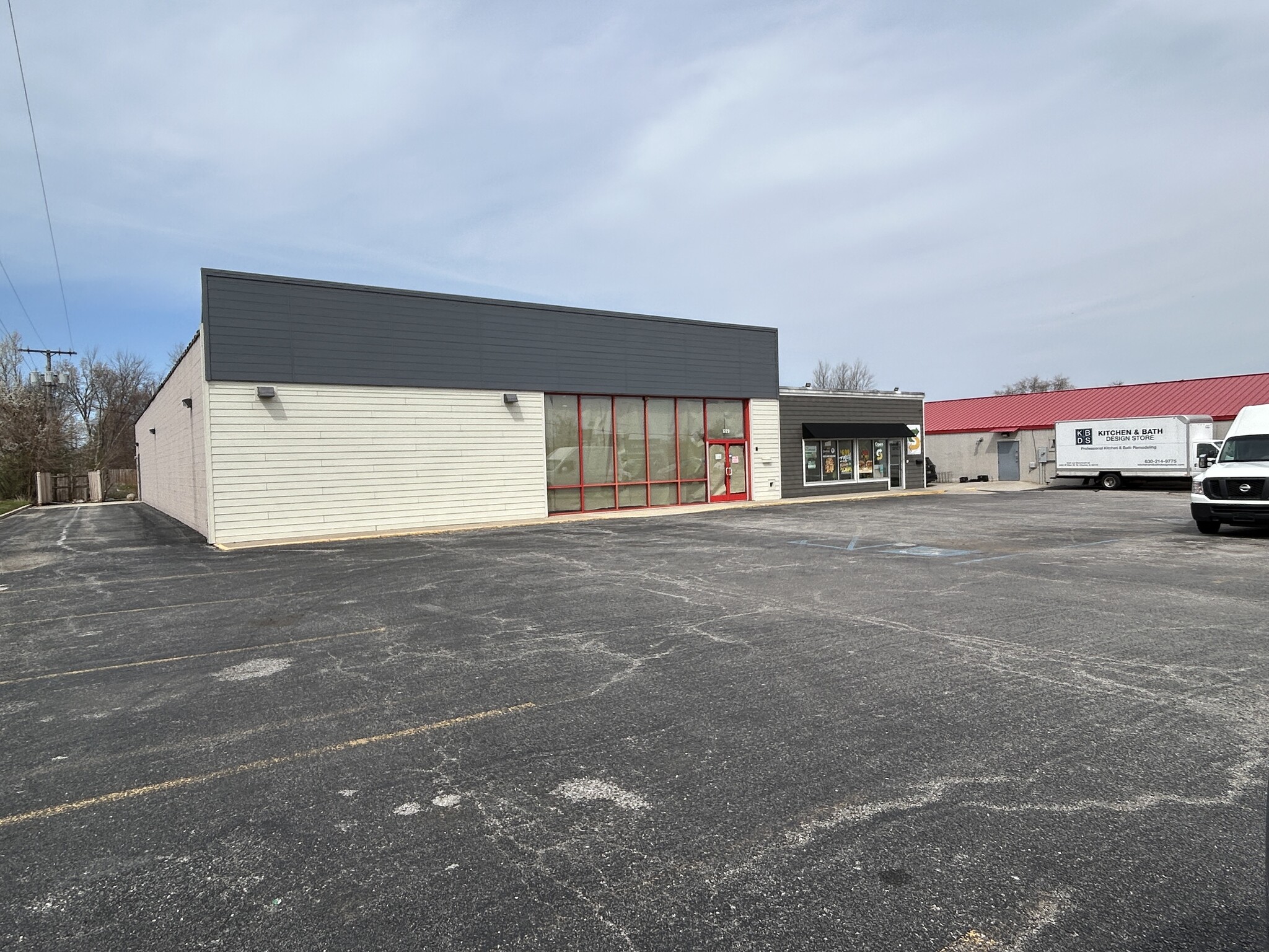 1729 E Commercial Ave, Lowell, IN à louer Photo de l’immeuble– Image 1 sur 16