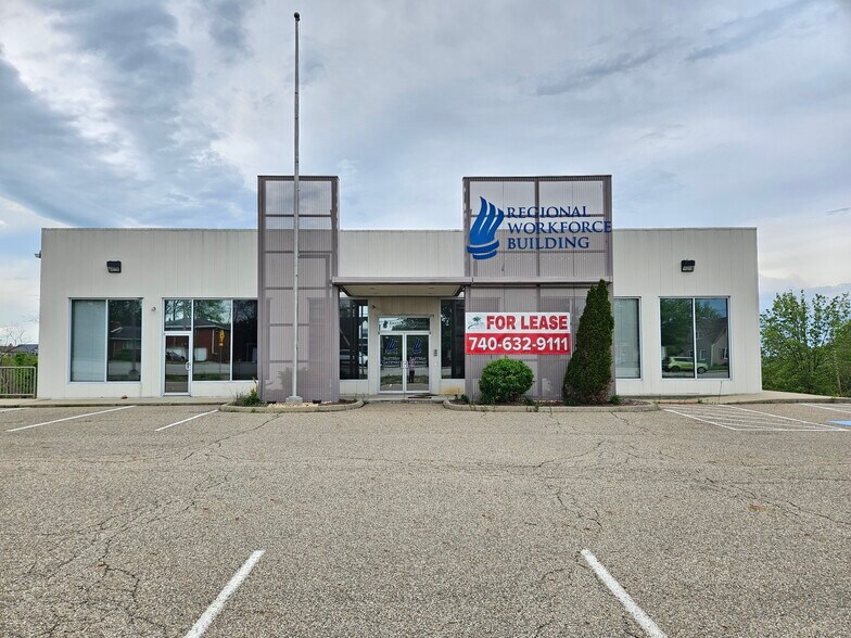 4525 Sunset Blvd, Steubenville, OH à louer - Photo de l’immeuble – Image 1 sur 65