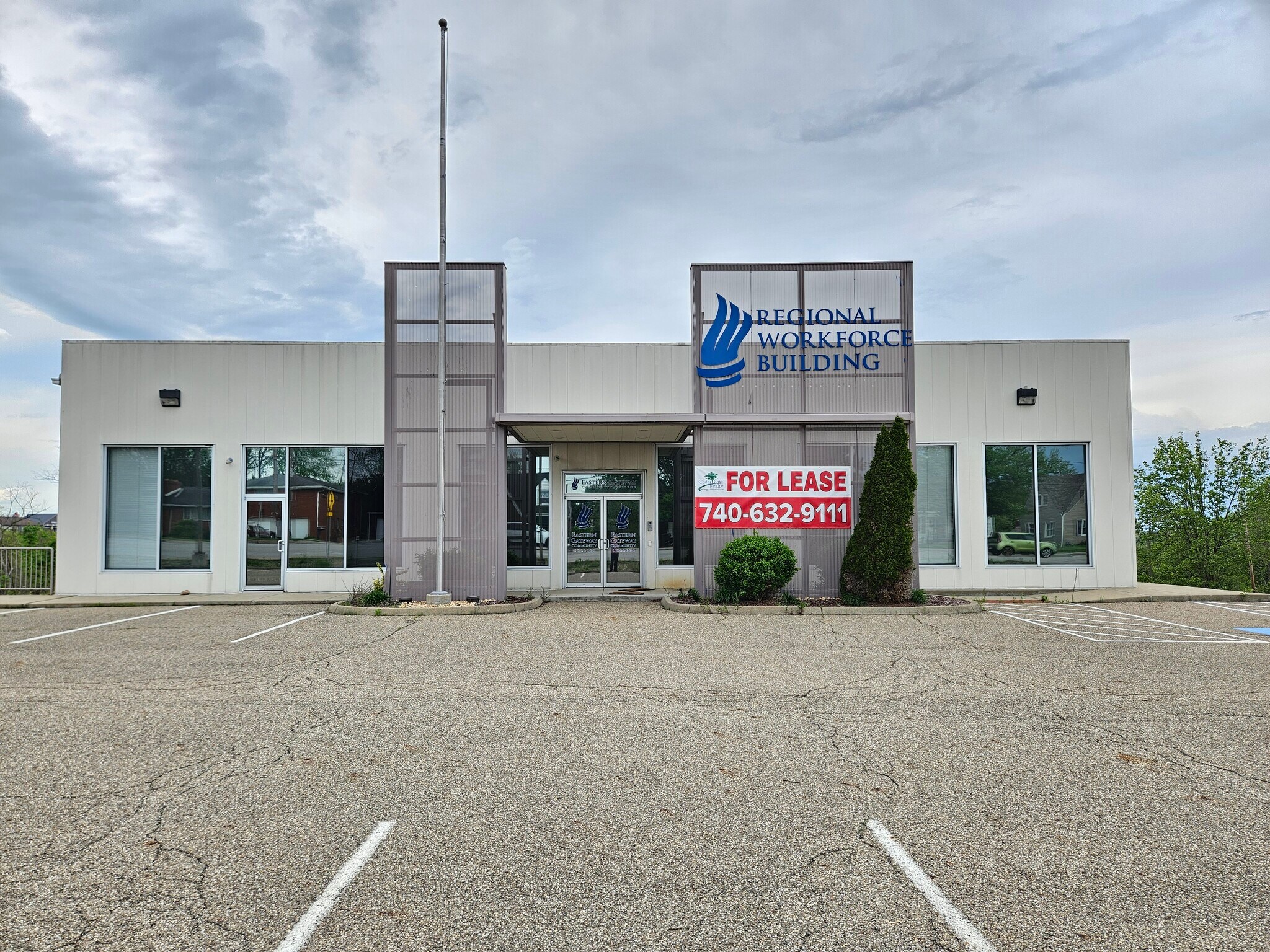 4525 Sunset Blvd, Steubenville, OH à louer Photo de l’immeuble– Image 1 sur 66