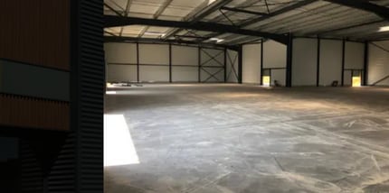 Bureau dans Voisins-le-Bretonneux à louer Photo intérieure– Image 1 sur 5