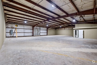 1229 Colorado Ln, Arlington, TX à louer Photo intérieure– Image 2 sur 7