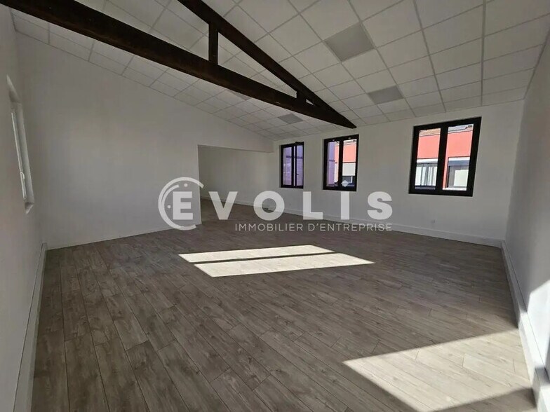 Bureau dans Cachan à louer - Photo intérieure – Image 2 sur 14