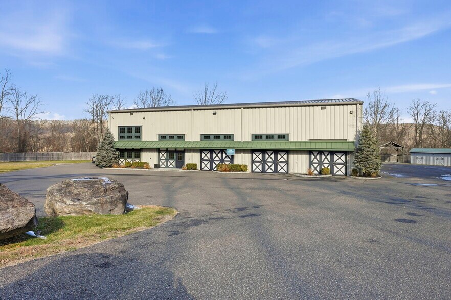 120 Nichols Rd, Brewster, NY à vendre - Photo de l’immeuble – Image 3 sur 23