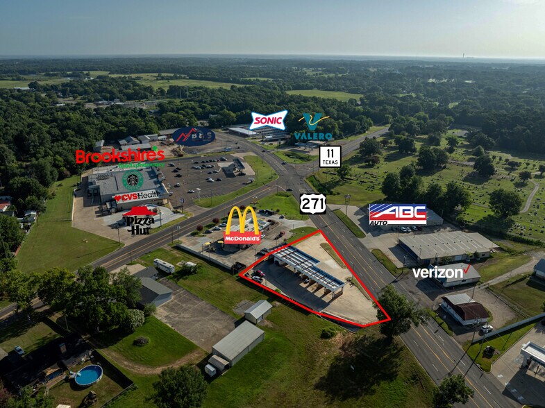 109 S Greer Blvd, Pittsburg, TX à vendre - Photo de l’immeuble – Image 3 sur 17
