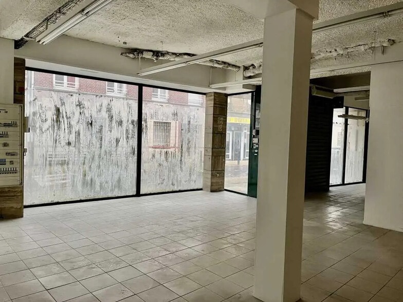 Local commercial dans Caudebec-lès-Elbeuf à vendre - Photo de l’immeuble – Image 3 sur 7