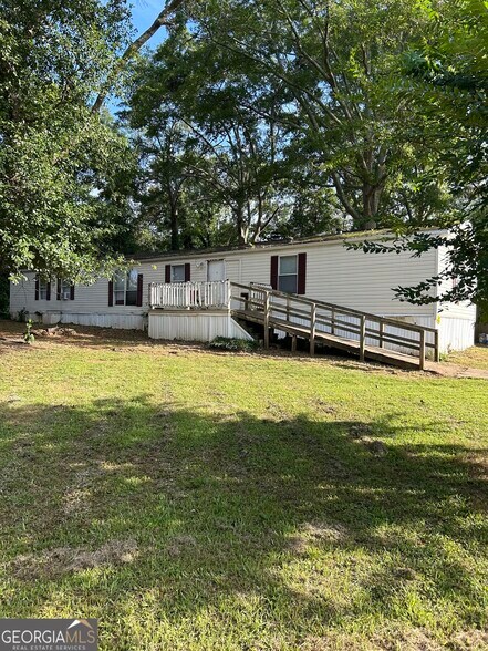 54 Skyland Dr W, Locust Grove, GA à vendre - Photo de l’immeuble – Image 2 sur 8