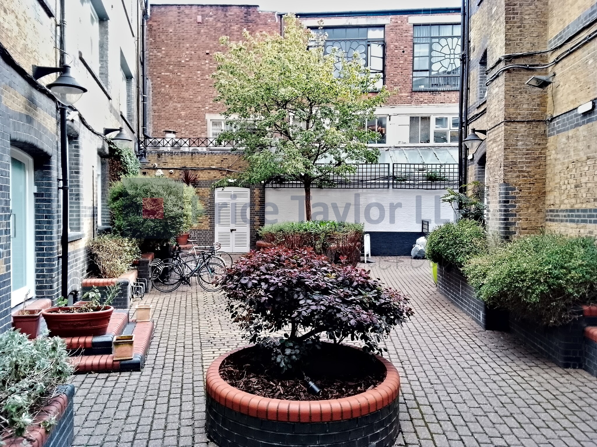 142-144 Liverpool Rd, Londres à louer Photo de l’immeuble– Image 1 sur 11