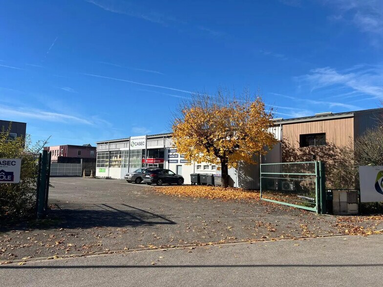 Local d'activités dans Annecy à vendre - Photo de l’immeuble – Image 2 sur 21