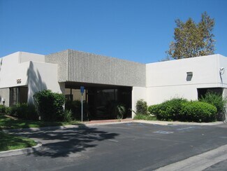 Plus de détails pour 2525 W Woodland Dr, Anaheim, CA - Local d'activités à louer