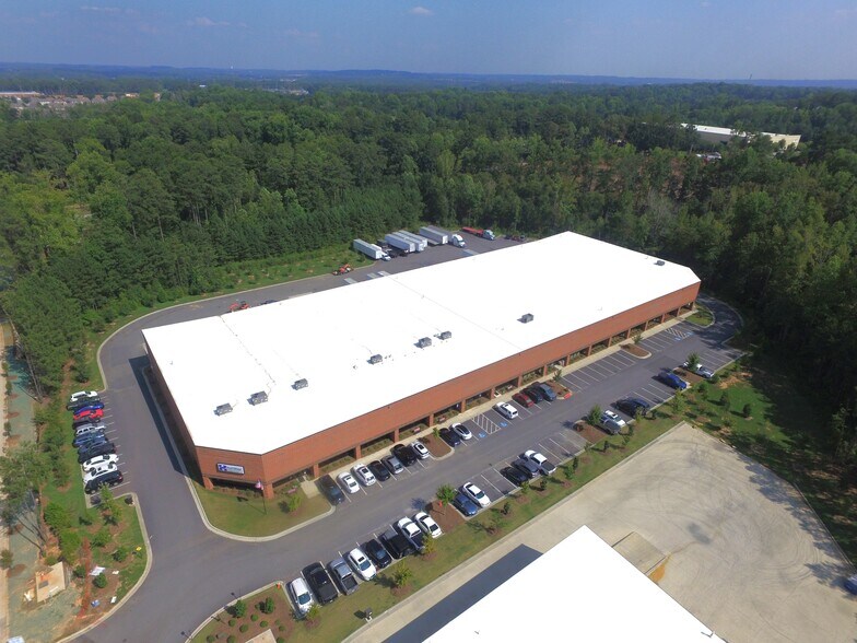 5750 Commerce Blvd, Alpharetta, GA à louer - Photo de l’immeuble – Image 3 sur 4