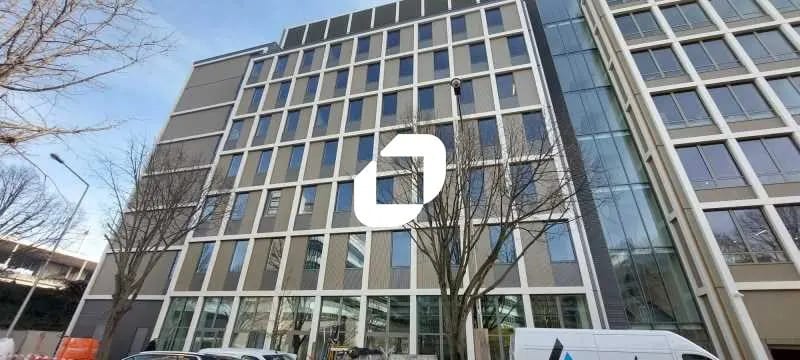 Local d’activités dans Saint-Denis à louer - Photo de l’immeuble – Image 1 sur 13