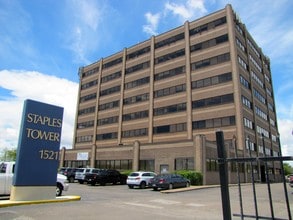 1521 Staples St, Corpus Christi, TX à louer Photo de l’immeuble– Image 1 sur 3