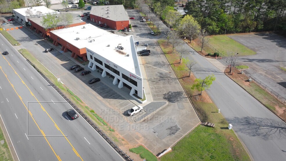 3050 Amwiler Rd, Peachtree Corners, GA à louer - Vidéo sur l’annonce professionnelle – Image 2 sur 15