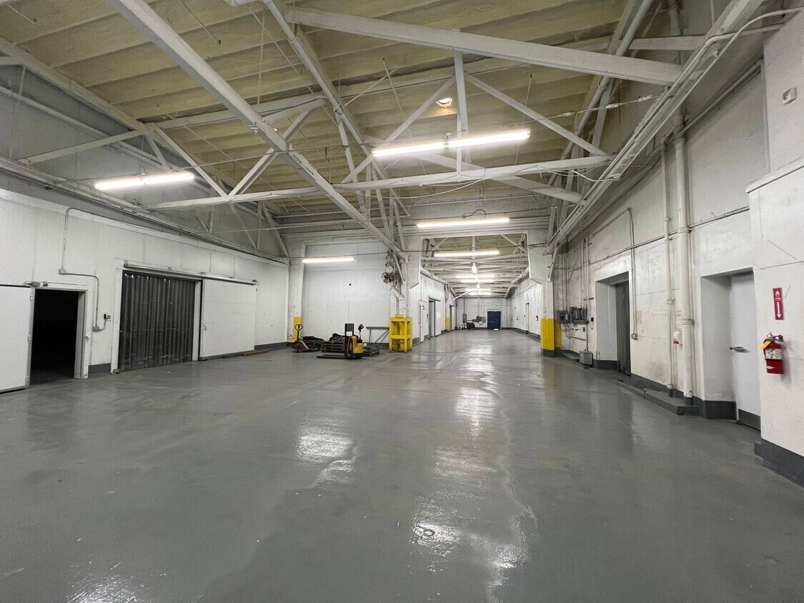 1937-2035 E Vernon Ave, Vernon, CA à louer Photo intérieure– Image 1 sur 9