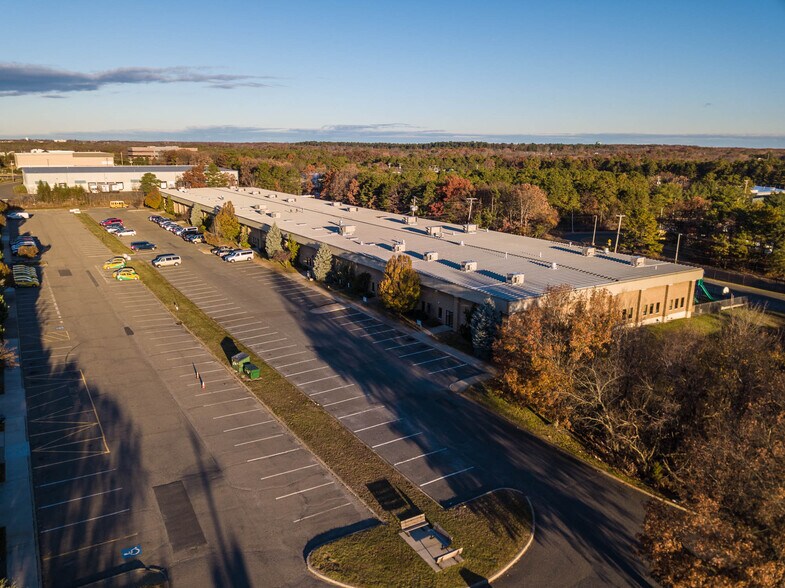 150 Oberlin Ave N, Lakewood, NJ à louer - Photo de l’immeuble – Image 3 sur 9