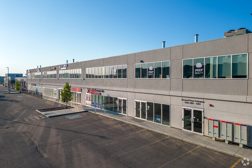 3730 108 Ave NE, Calgary, AB à vendre - Photo de l’immeuble – Image 2 sur 5