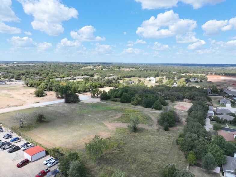 112 Industrial St, Weatherford, TX à vendre - Photo de l’immeuble – Image 3 sur 7