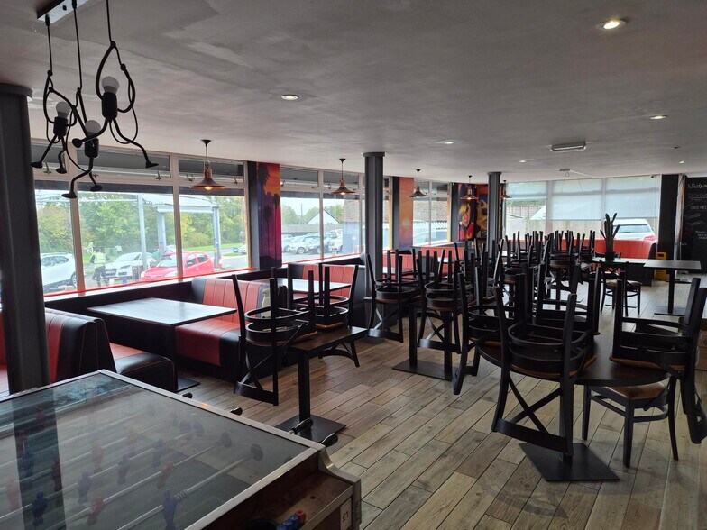 London Rd, Hurst Green à louer - Photo de l’immeuble – Image 3 sur 12