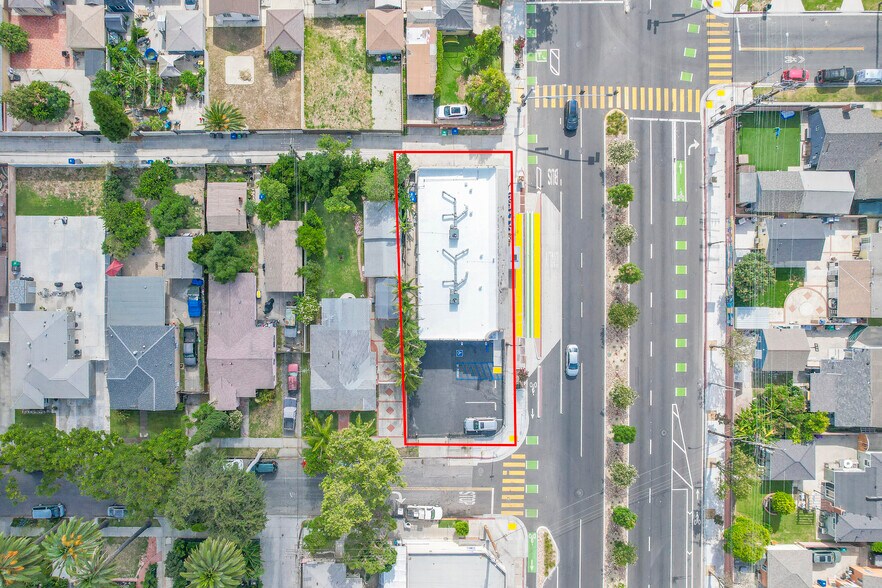 801 E Artesia Blvd, Long Beach, CA à vendre - Photo de l’immeuble – Image 2 sur 10