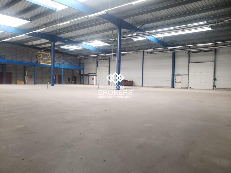 Industriel/Logistique dans Magny-en-Vexin à vendre - Photo de l’immeuble – Image 2 sur 4