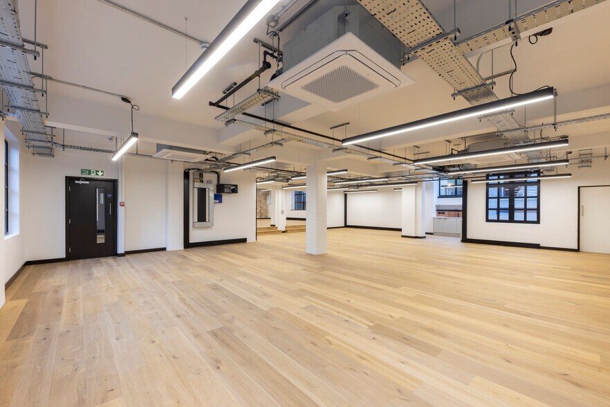 7-10 Charlotte Mews, Londres à louer - Photo intérieure – Image 2 sur 7