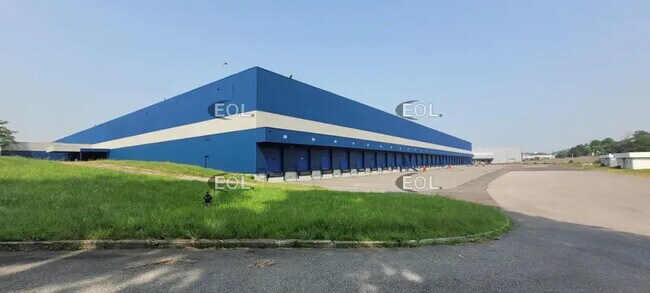 Plus de détails pour Industriel/Logistique à louer