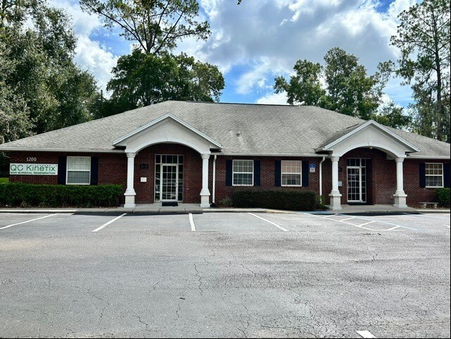 1740 SE 18th St, Ocala, FL à louer - Photo de l’immeuble – Image 1 sur 2