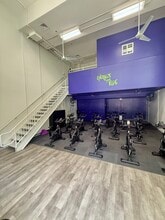 120 N Cedar St, Charlotte, NC à louer Photo intérieure– Image 2 sur 7