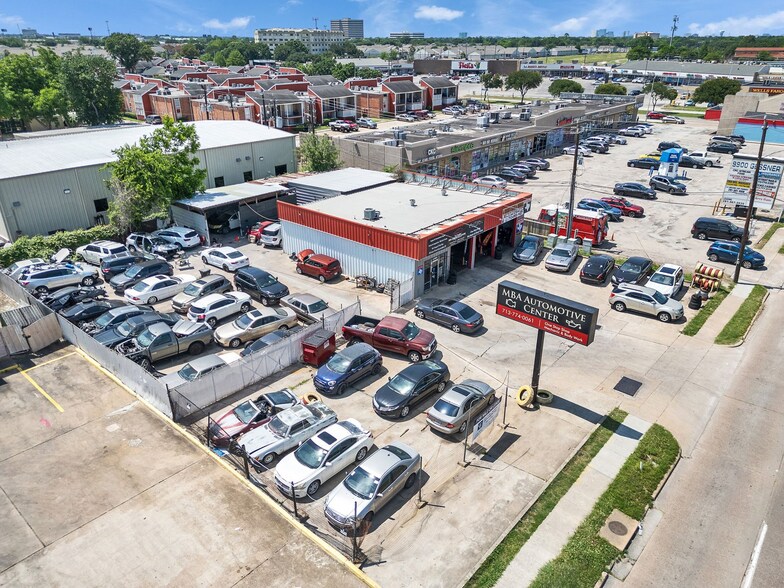 10090 S Gessner, Houston, TX à vendre - Photo de l’immeuble – Image 3 sur 9