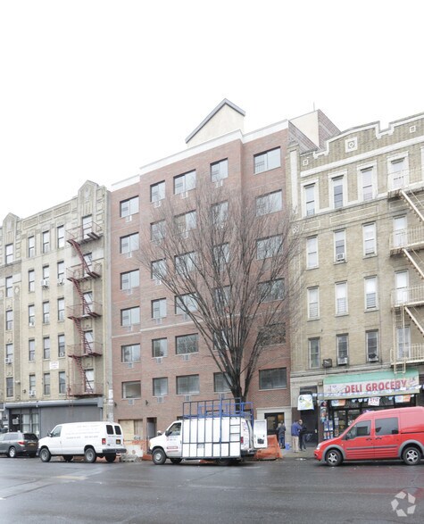 1907 Southern Blvd, Bronx, NY à vendre - Photo principale – Image 1 sur 4