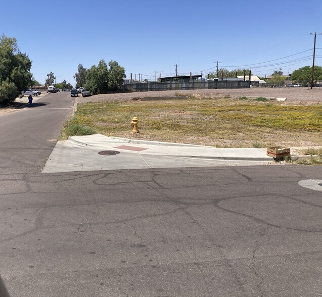 1824 12th St, Phoenix, AZ à vendre - Photo principale – Image 1 sur 7