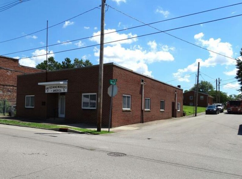 320 S 3rd St, Boonville, IN à vendre - Photo de l’immeuble – Image 3 sur 16