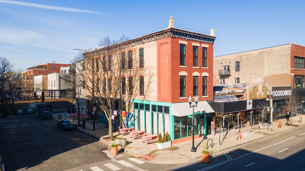 1360 N Milwaukee Ave, Chicago, IL à louer - Photo principale – Image 1 sur 5