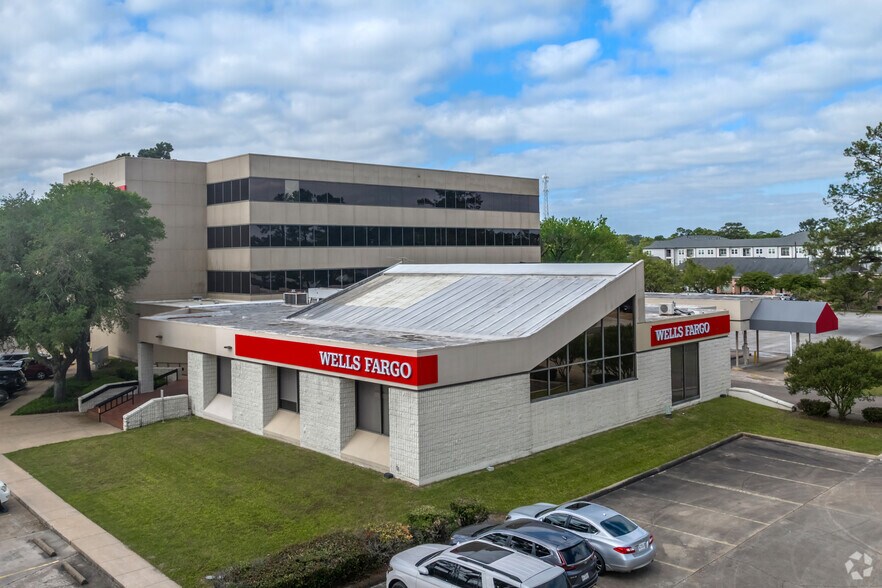 12337 Jones Rd, Houston, TX à louer - Photo de l’immeuble – Image 2 sur 4