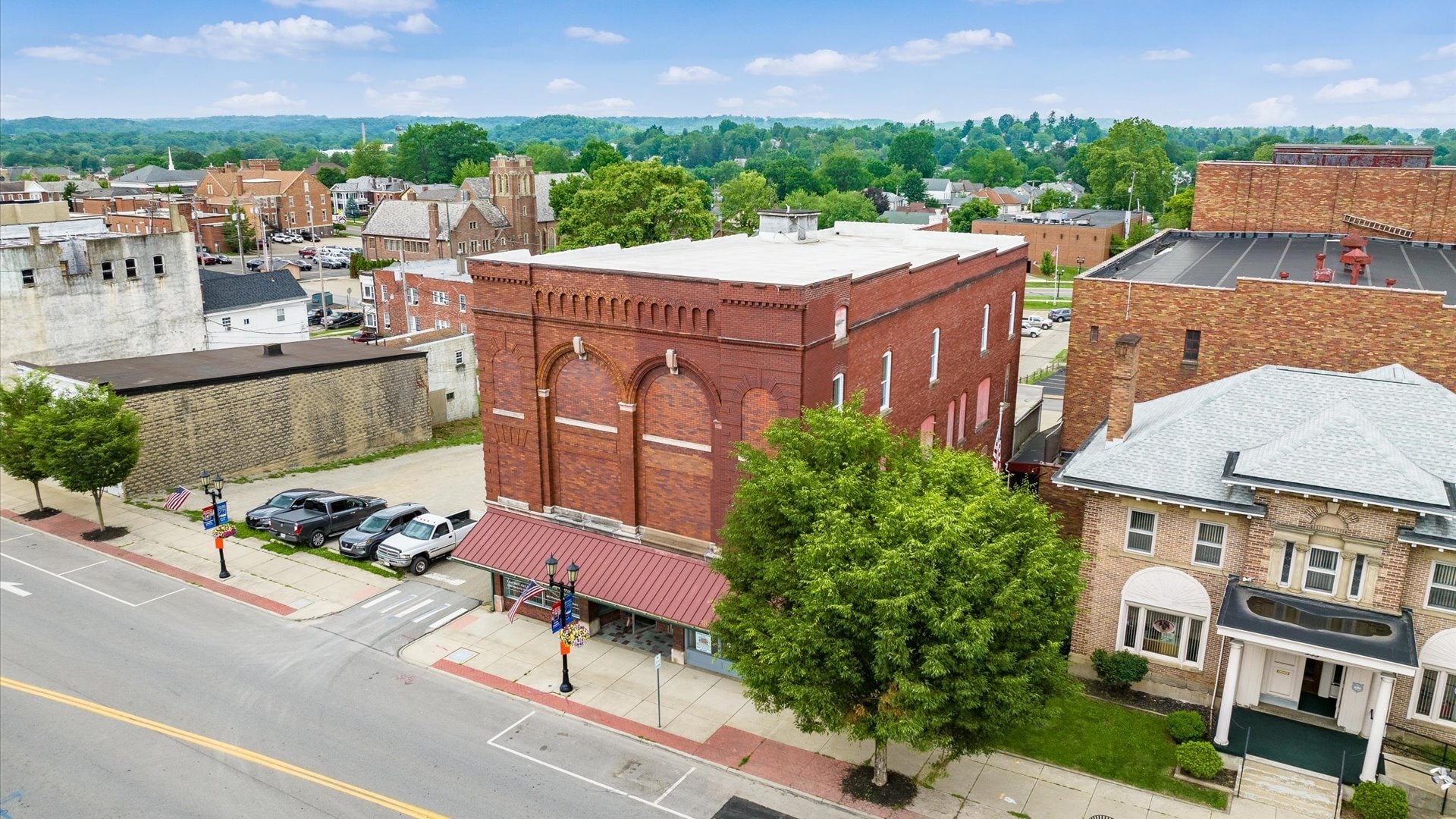 927 Wheeling Ave, Cambridge, OH à vendre Photo de l’immeuble– Image 1 sur 2