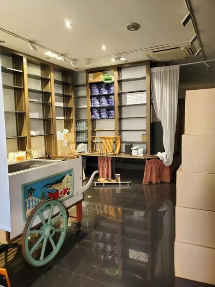 Local commercial dans Bordeaux à louer - Photo intérieure – Image 2 sur 5