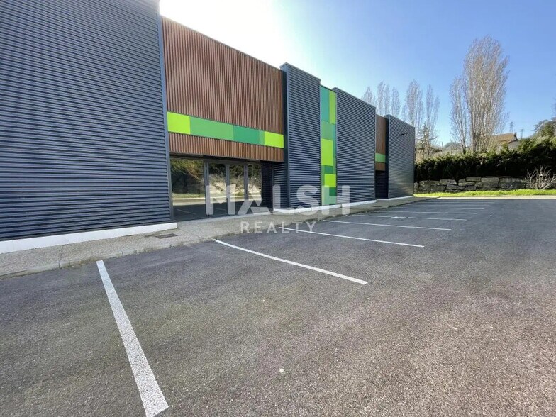 Local commercial dans Anse à vendre - Photo de l’immeuble – Image 3 sur 5