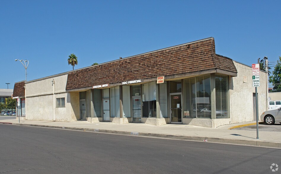 5900-5902 Van Nuys Blvd, Van Nuys, CA à louer - Photo de l’immeuble – Image 3 sur 5
