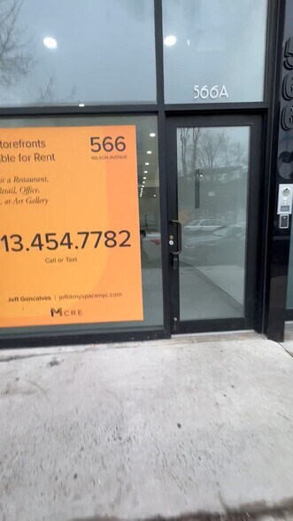 566 Wilson Ave, Brooklyn, NY à louer - Vidéo sur l’annonce professionnelle – Image 2 sur 13
