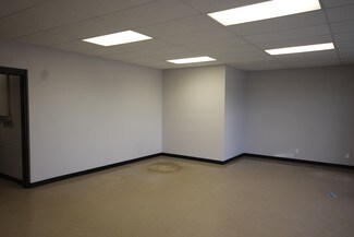 Plus de détails pour 16303-16321 132 Av NW, Edmonton, AB - Industriel/Logistique à louer
